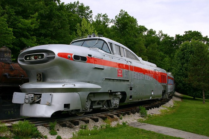 Aerotrain_1950's_stylin'