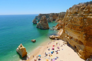 algarve-beach-570x380