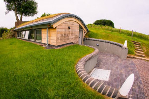 Decoy bunker
